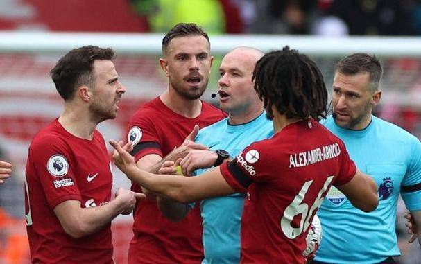 据英国媒体Talksport报道，加纳方面拒绝了关于西汉姆联让库杜斯再踢一场的请求。